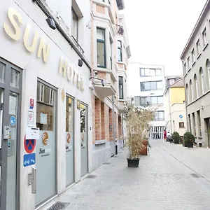 sun-hotel.brusselshotelsbook.com/