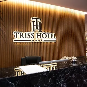 Triss 4* Tiran