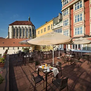 Ea Julis 4* Prag