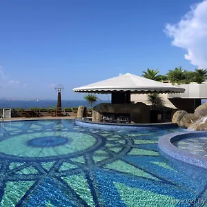 https://le-royal-beirut.beiruthotelsdirect.com